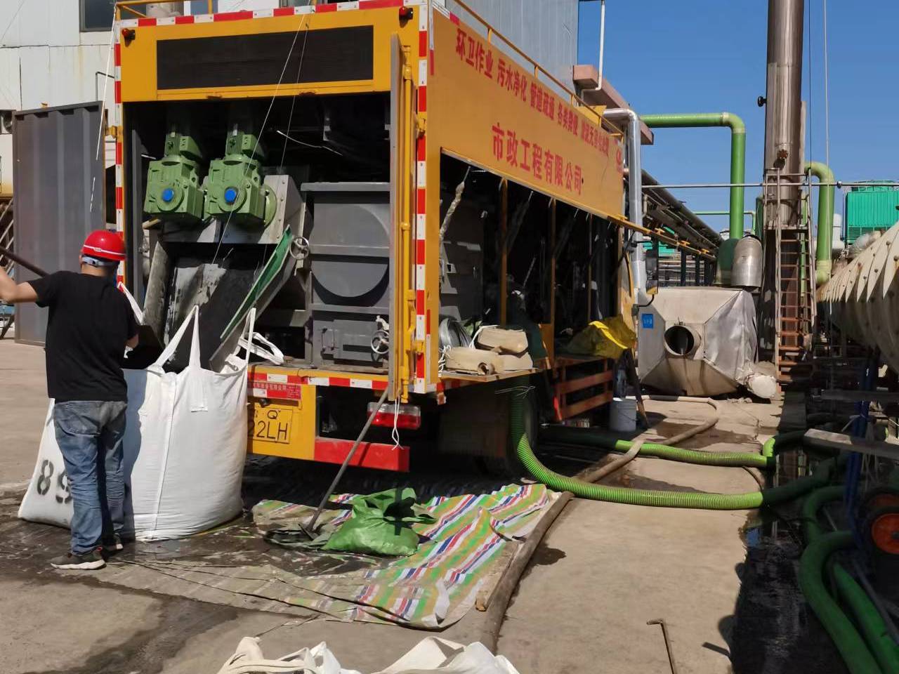 凤庆淤泥压干处理